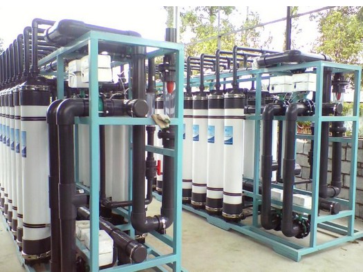 山泉水集中過(guò)濾設(shè)備.jpg